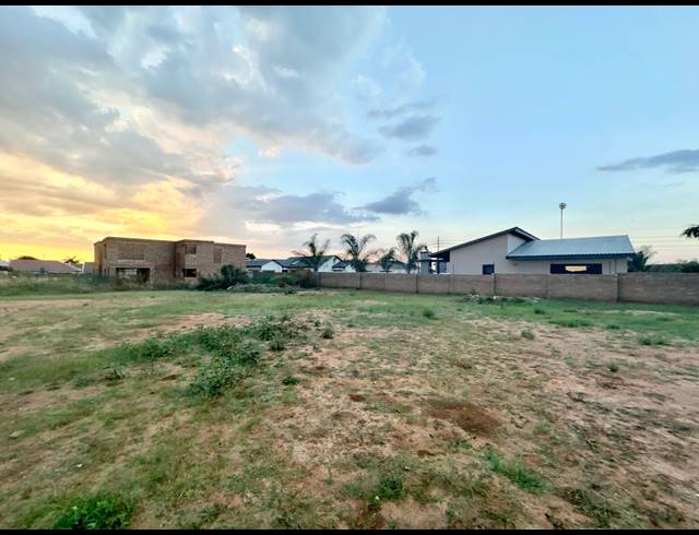 658M² VACANT LAND FOR SALE IN BENDOR